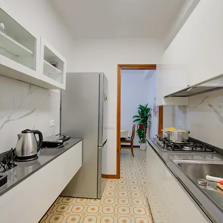 Camelia - Historical Center Near - Happy Apartamento
